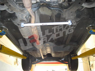 Hyundai Tucson 08+ UltraRacing Front Lower Tiebar 656