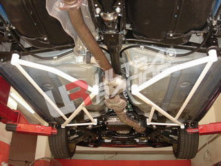 Impreza STI 00-07 GD UltraRacing 2x 4-Point Floor/Side Bars