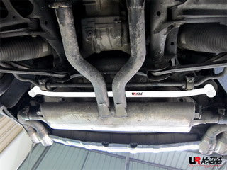 VW Touareg 02+ UltraRacing 2-Point Rear Lower Tiebar 1199