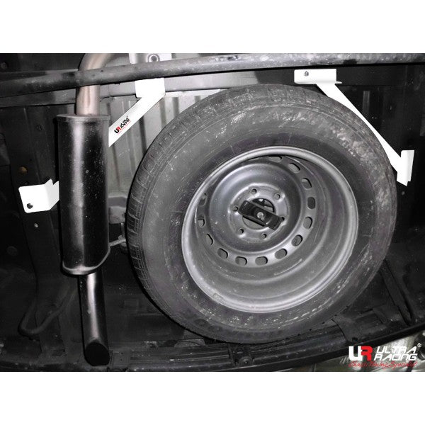 Hyundai H1 07+ 2.5D UltraRacing 2x 2-Point Rear Bars 1620