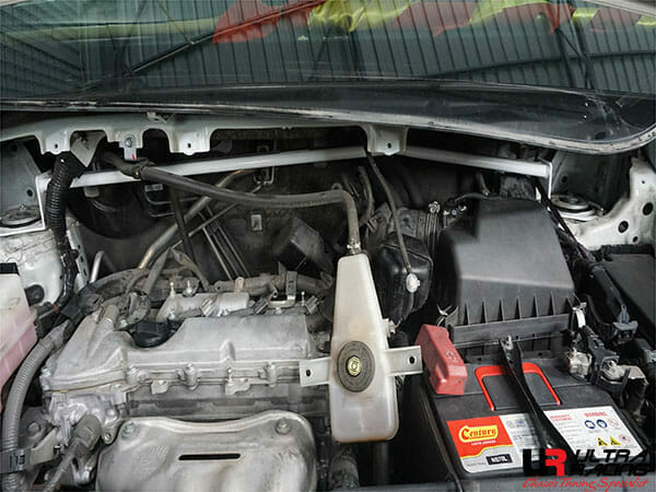 Toyota Alphard AH30 Ultra Racing Front Upper Strutbar