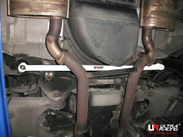 BMW E39 M5 Ultra Racing Rear Lower Bar 3065