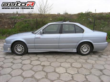 Bmw E34 88-95 4D Sideskirts Sharp