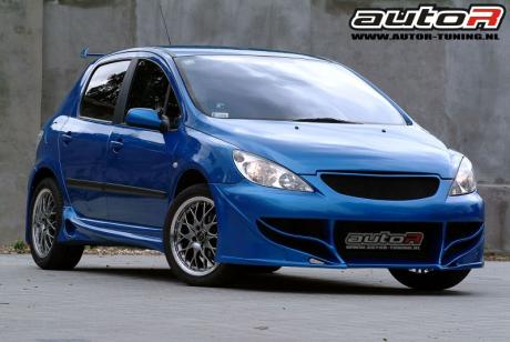 Peugeot 307 01+ 3/5D Frontbumper Hunter