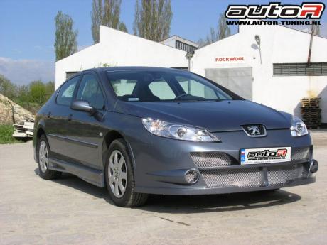 Peugeot 407 04+ 4D Frontbumper Champion