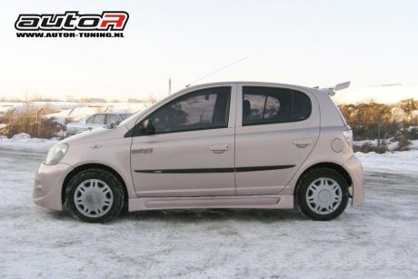 Toyota Yaris 99-03 Sideskirts Booster