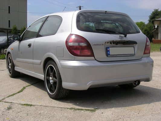 Nissan Almera N16 HB Rearbumper type Clean