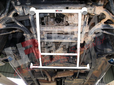Mercedes ML 320 97-05 UltraRacing 4-Point Front H-Brace