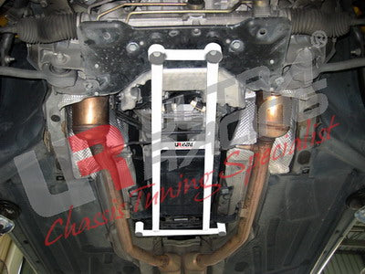 Mercedes CLK 320 C209 02-09 UltraRacing 4Point Front H-Brace