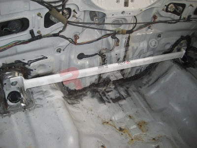 Honda Integra 94-01 DC2 UltraRacing Rear Trunk Bar