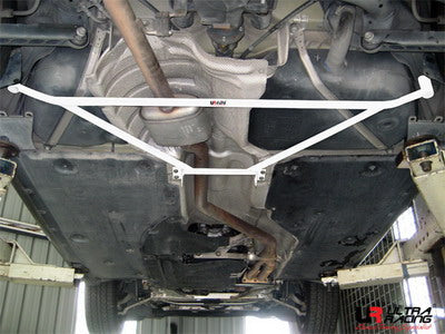 BMW 1 04-11 E87 (120i) 2.0 UltraRacing Rear Member Brace