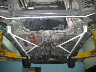 Toyota Yaris HB 05+ UltraRacing 2x 3-Point Floor/Side Bars