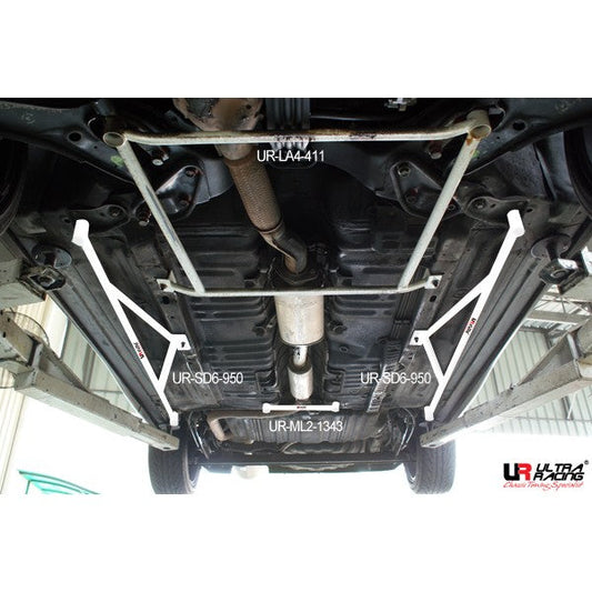 Nissan Cefiro 94-98 A32 UltraRacing 2-Point Mid Lower Bar