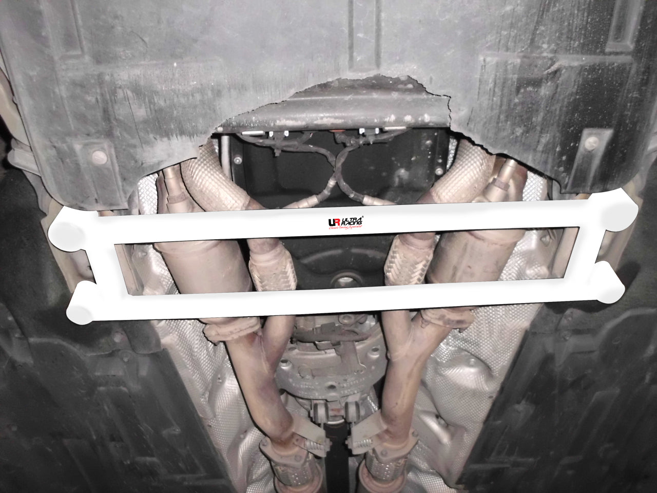 Audi A8/S8 03-10 D3 UltraRacing 4P Front Lower Brace 1874