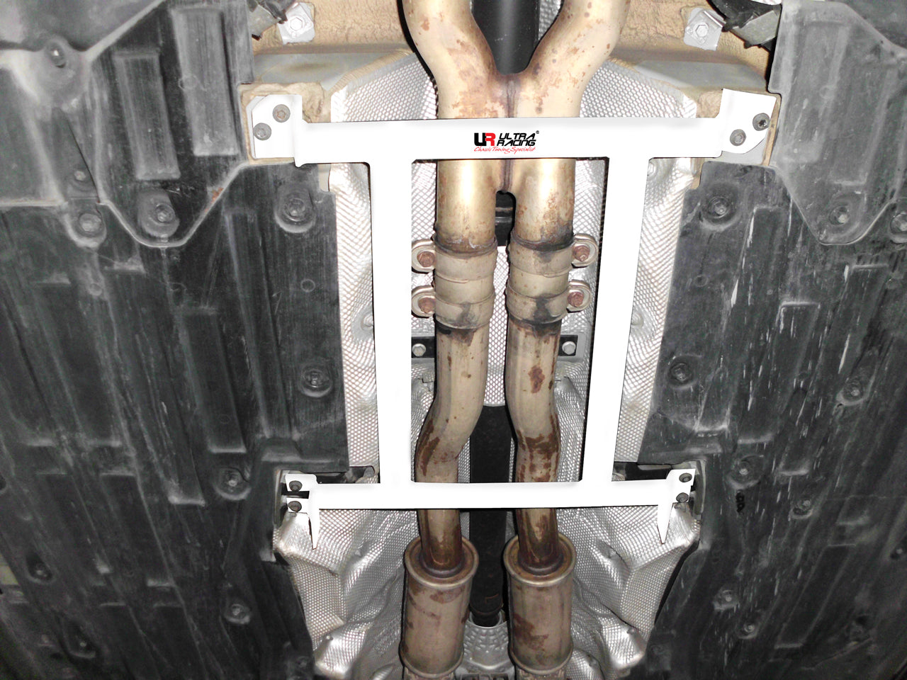 Audi A8/S8 03-10 D3 UltraRacing 4P Mid Lower Brace 1875