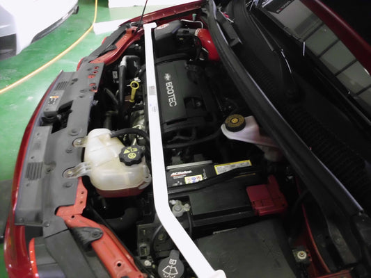 Chevrolet Aveo 1.4 11+ UltraRacing Front Upper Strutbar