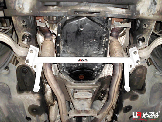 Audi A6 / A7 10+ UltraRacing 2-Point Front Lower Bar 2486