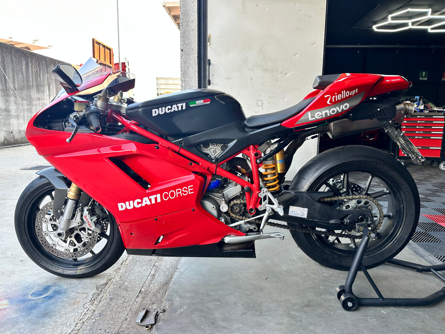 DUCATI 749 V2 Testastretta (Restyling 1098)