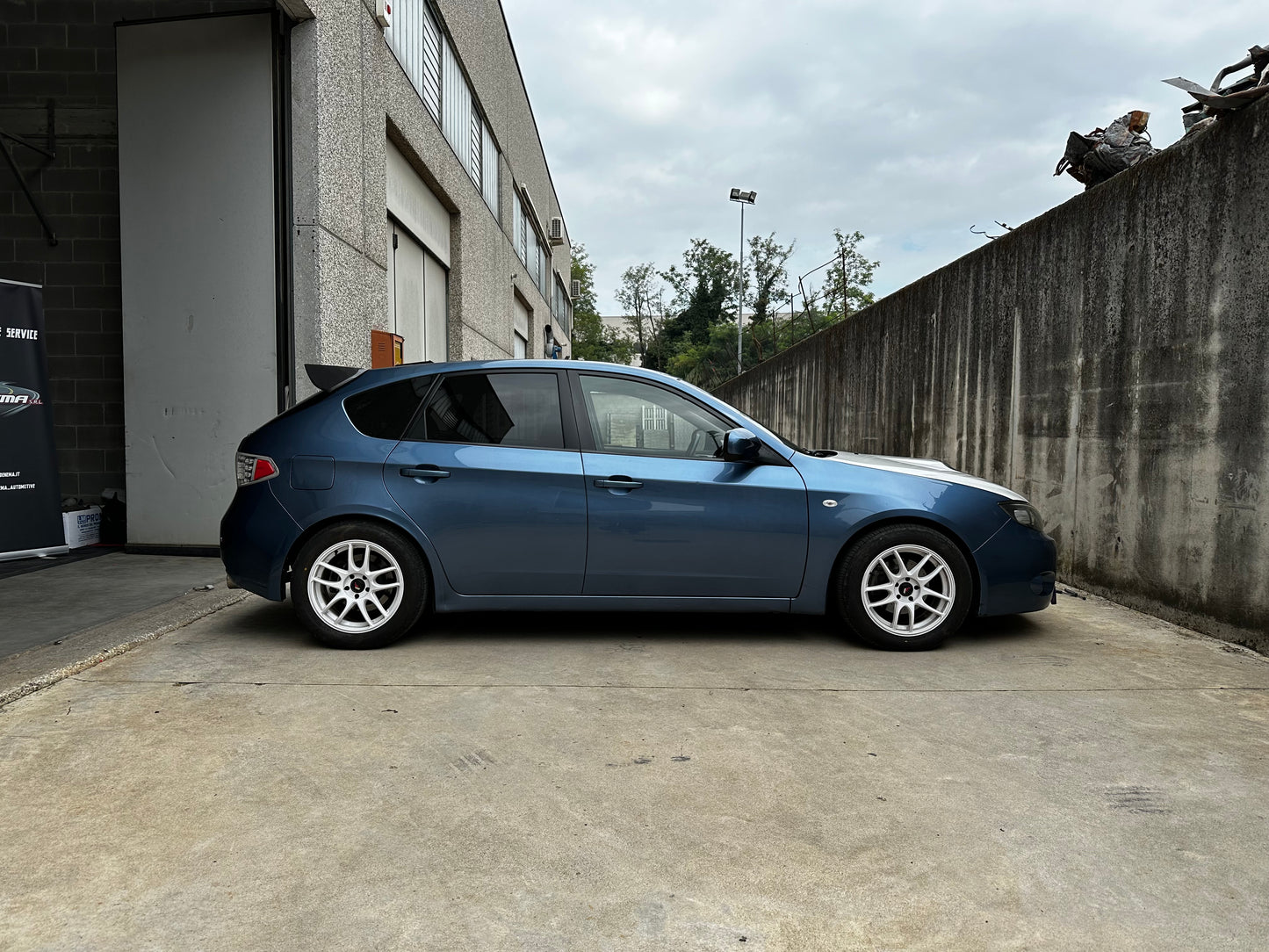 Subaru Impreza 2.0R Hatchback